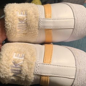 Wore these once and didn’t like them 🤷🏼‍♀️,,just need to get rid of them